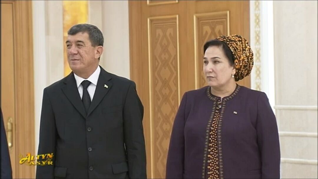 Посол Украины поблагодарил правительство Туркменистана за гуммопомощь для украинских детей