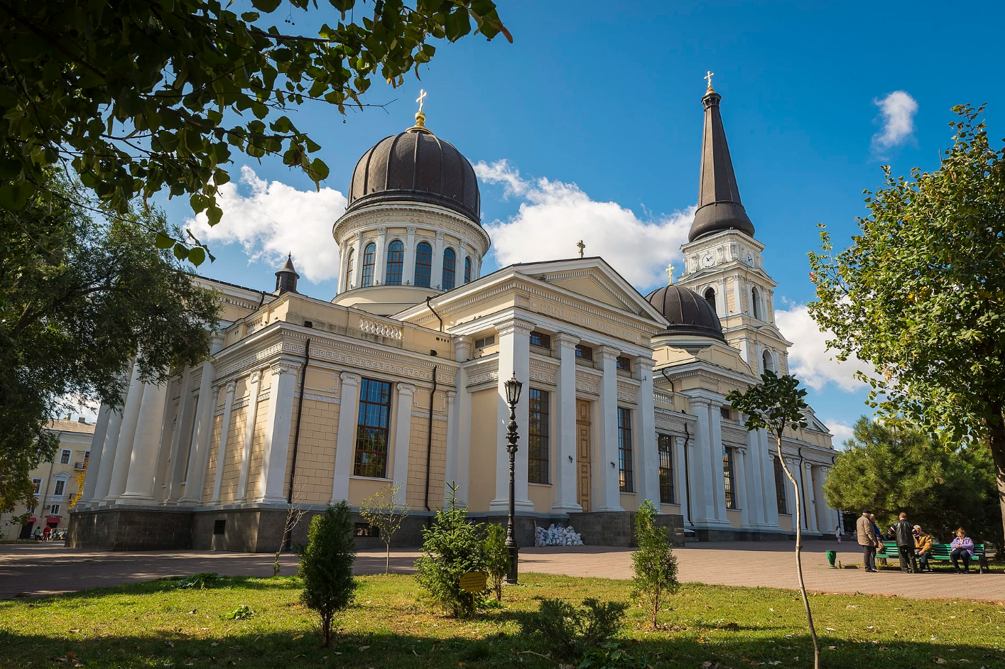 Який вигляд зараз має Спасо-Преображенський собор в Одесі, який знищували "Совєти", а тепер атакувала Росія. Фото