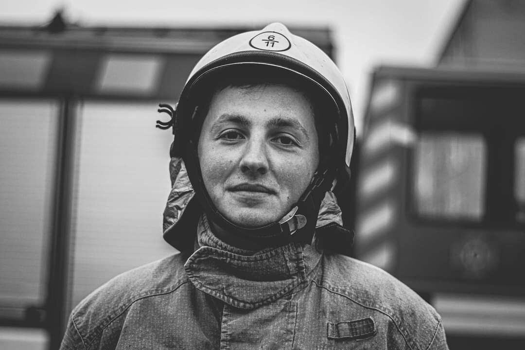 Ему было всего 22: умер спасатель, пострадавший от удара РФ по Белополью Сумской области. Фото
