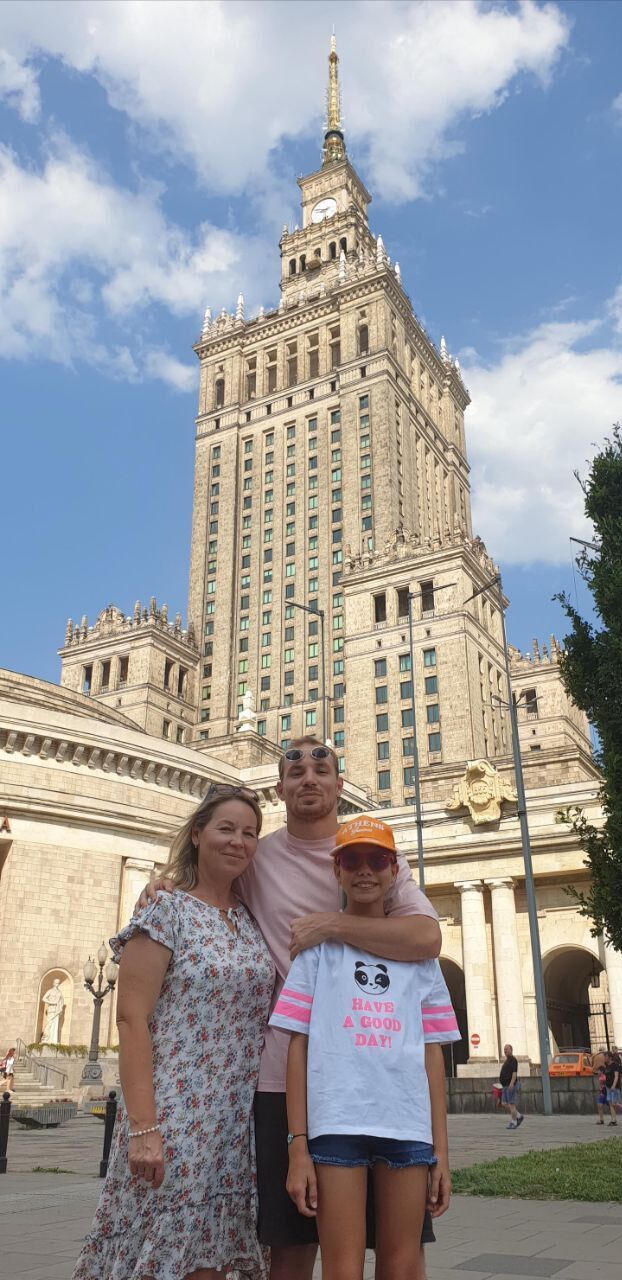 "Закривала Марійці очі, бо скрізь лежали трупи": мама чемпіона Європи вирвалася з Маріуполя під прицілом снайперів