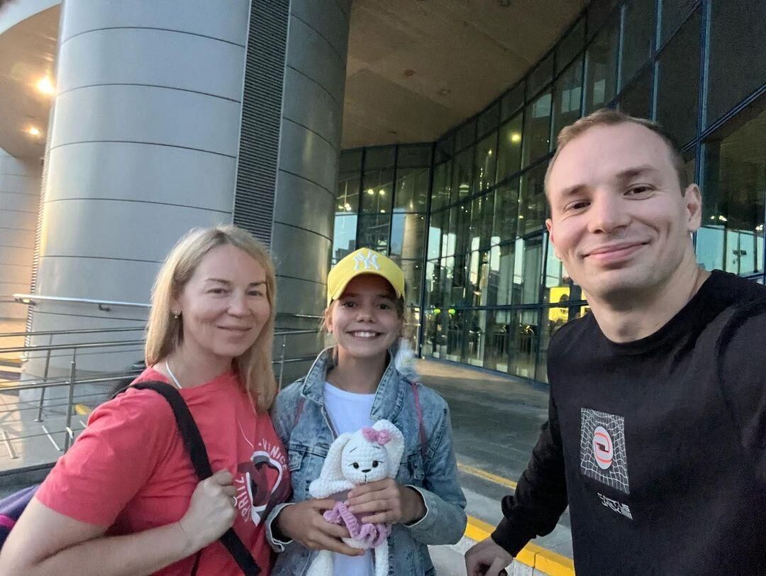 "Закривала Марійці очі, бо скрізь лежали трупи": мама чемпіона Європи вирвалася з Маріуполя під прицілом снайперів