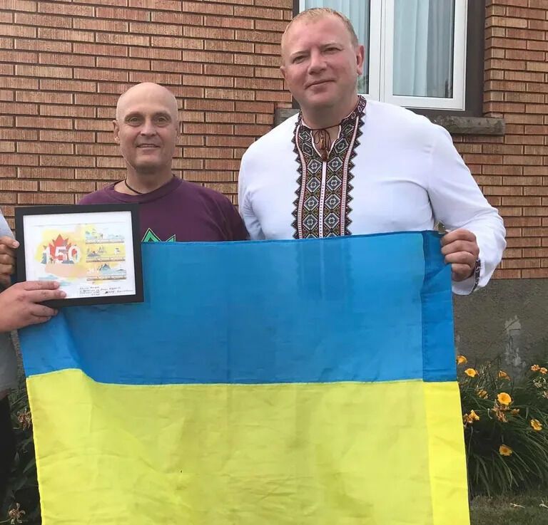 Танцював із прапором України перед гравцями СРСР: унікальна акція протесту на Олімпіаді в Канаді