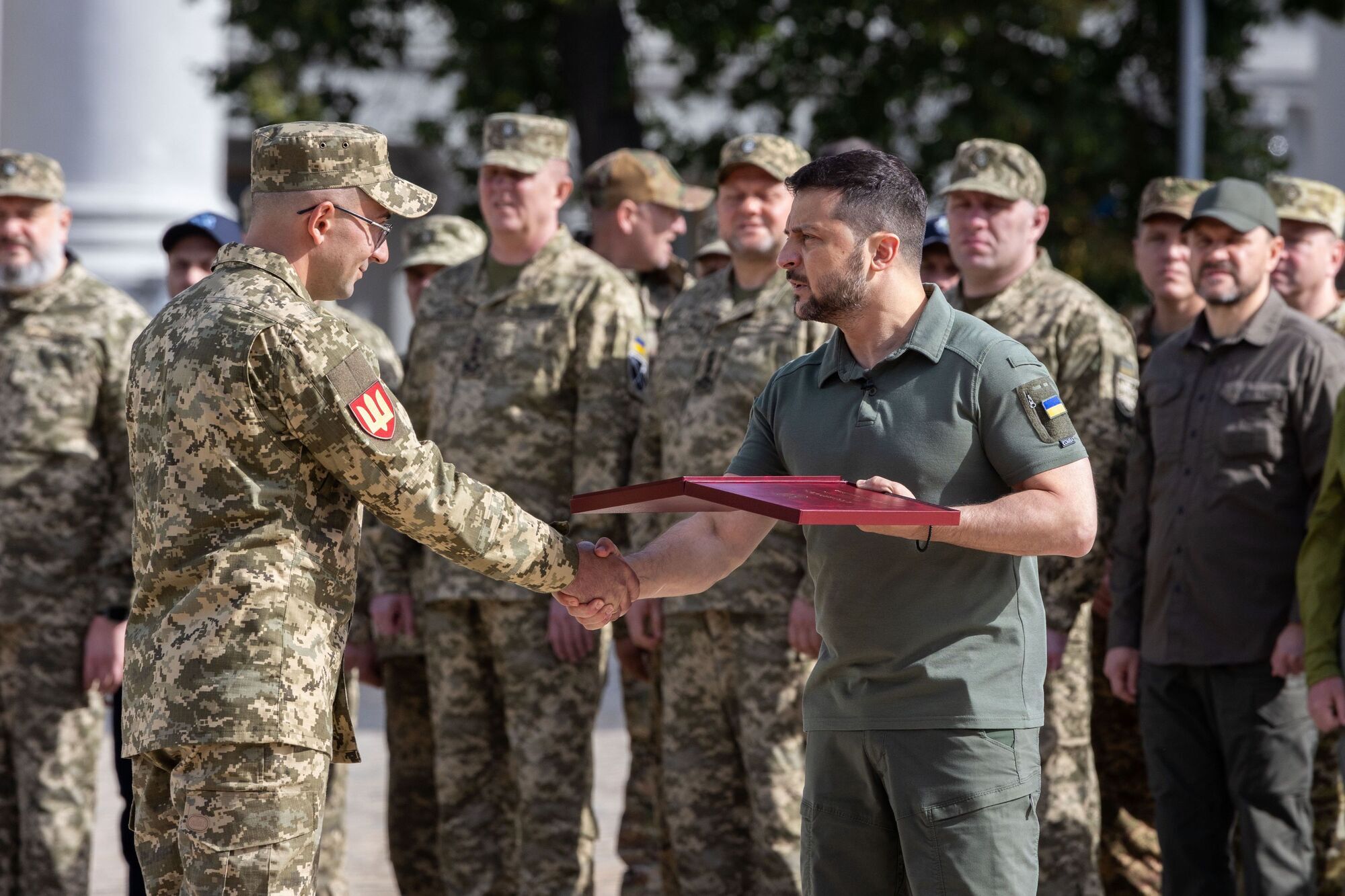 Зеленский и защитники Украины