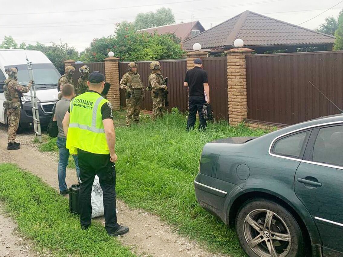 В Черниговской области мужчина убил банкира в загородном доме и сжег тело: всплыли детали расправы. Фото и видео