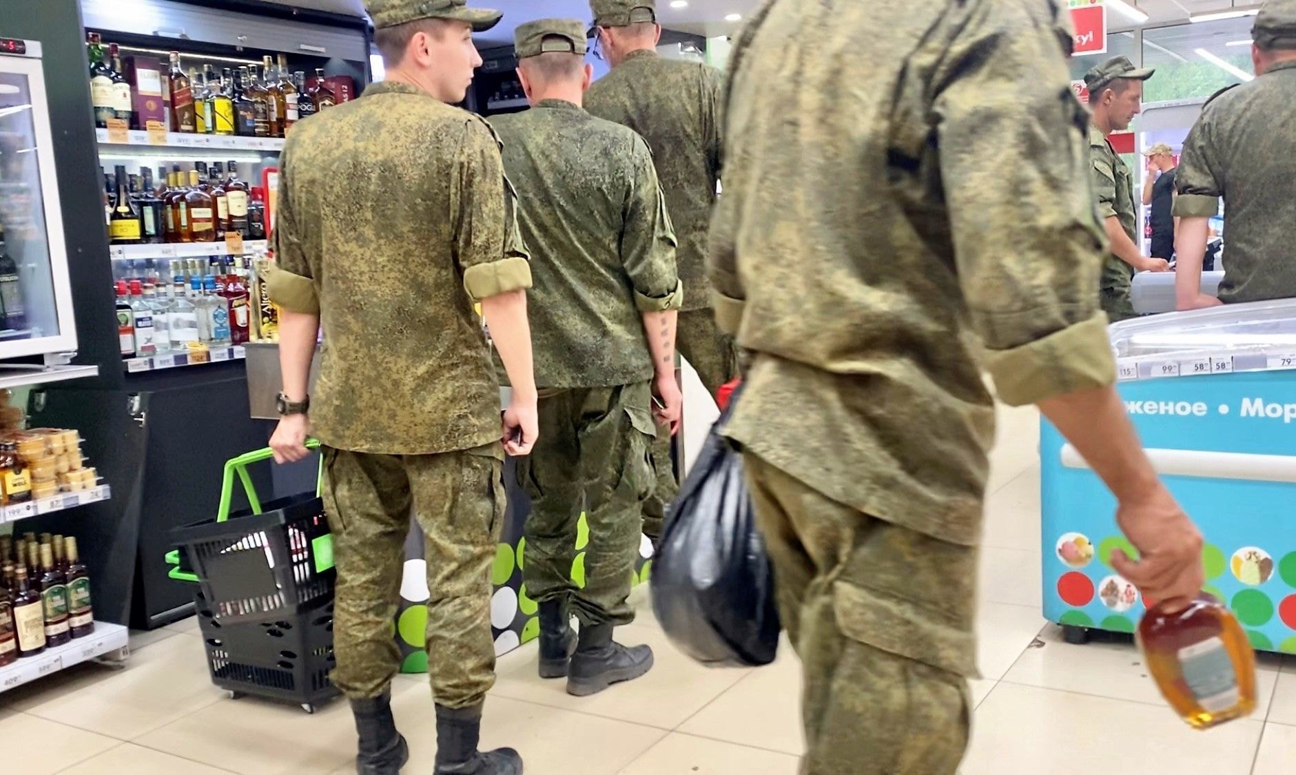 Підпалили церкву і відрізали палець таксисту: військові РФ, які готуються до війни проти України, влаштували терор у російському Муліно