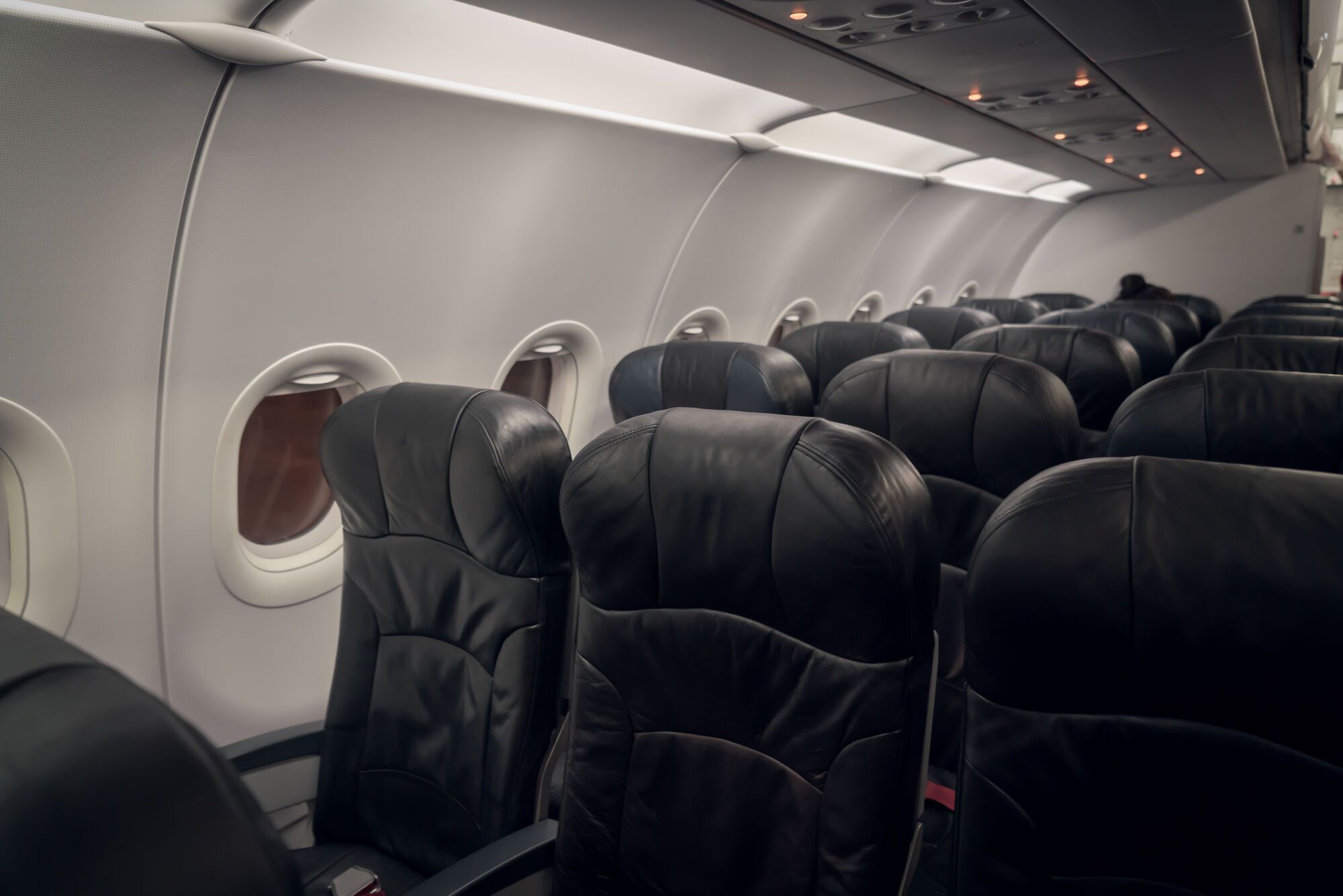 Пілот назвав найкращі місця в літаку: там буде більше місця для ніг