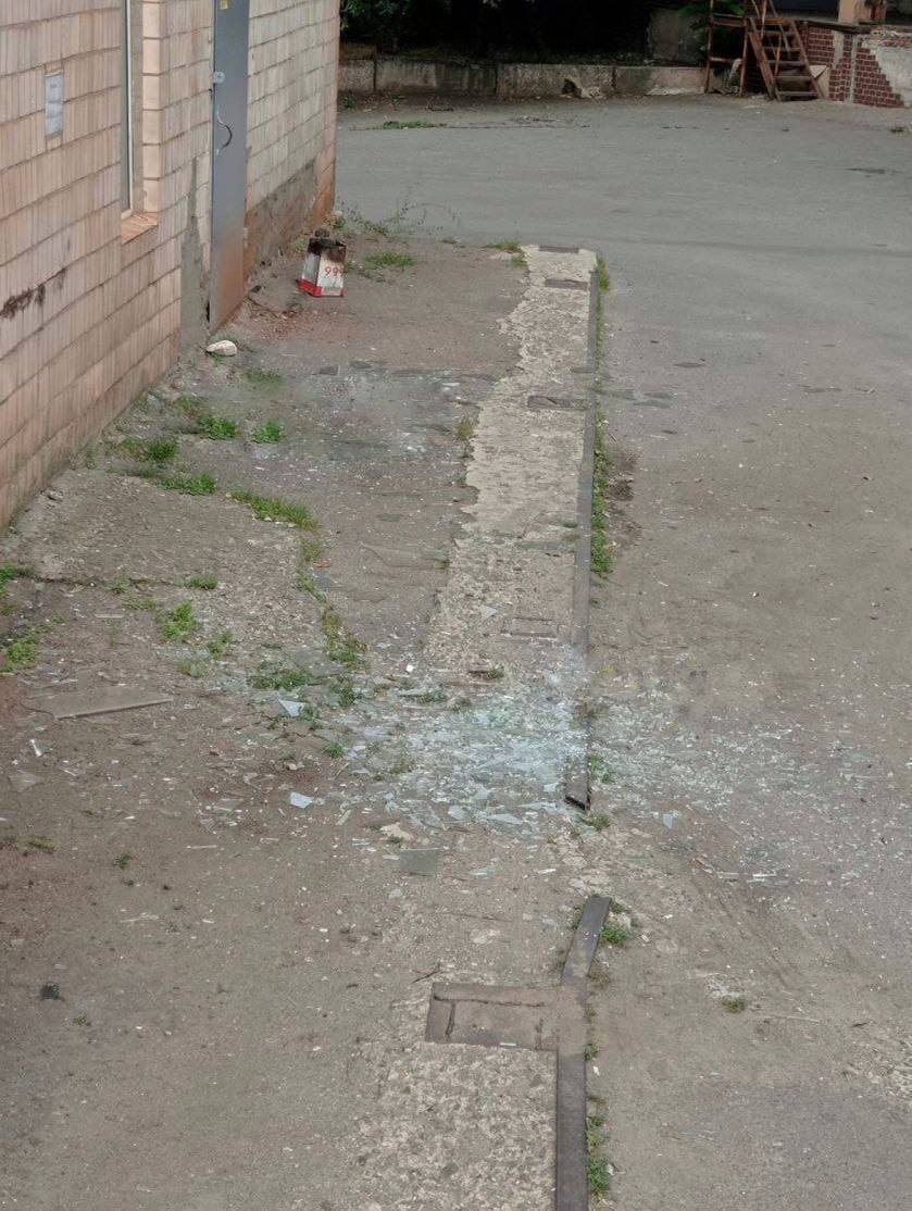 У Кривому Розі завершили рятувальну операцію в будинку, який росіяни розстріляли ракетами: є загиблі, поранено 69 осіб. Фото і відео