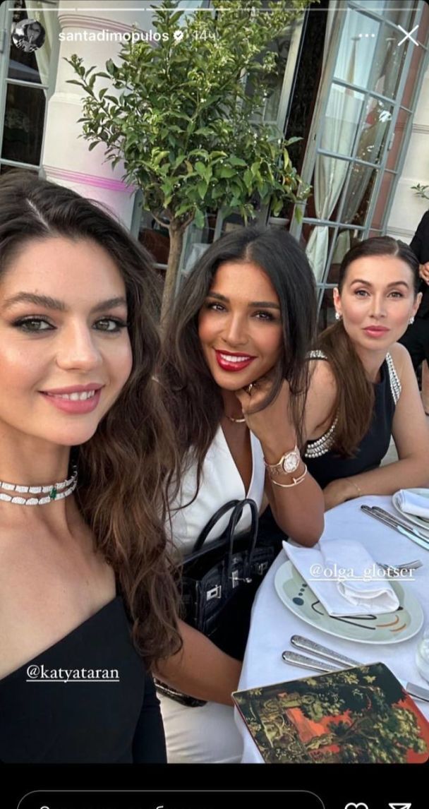 Санта Димопулос в Монако развлекалась на вечеринке дочери российского олигарха и похвасталась фото