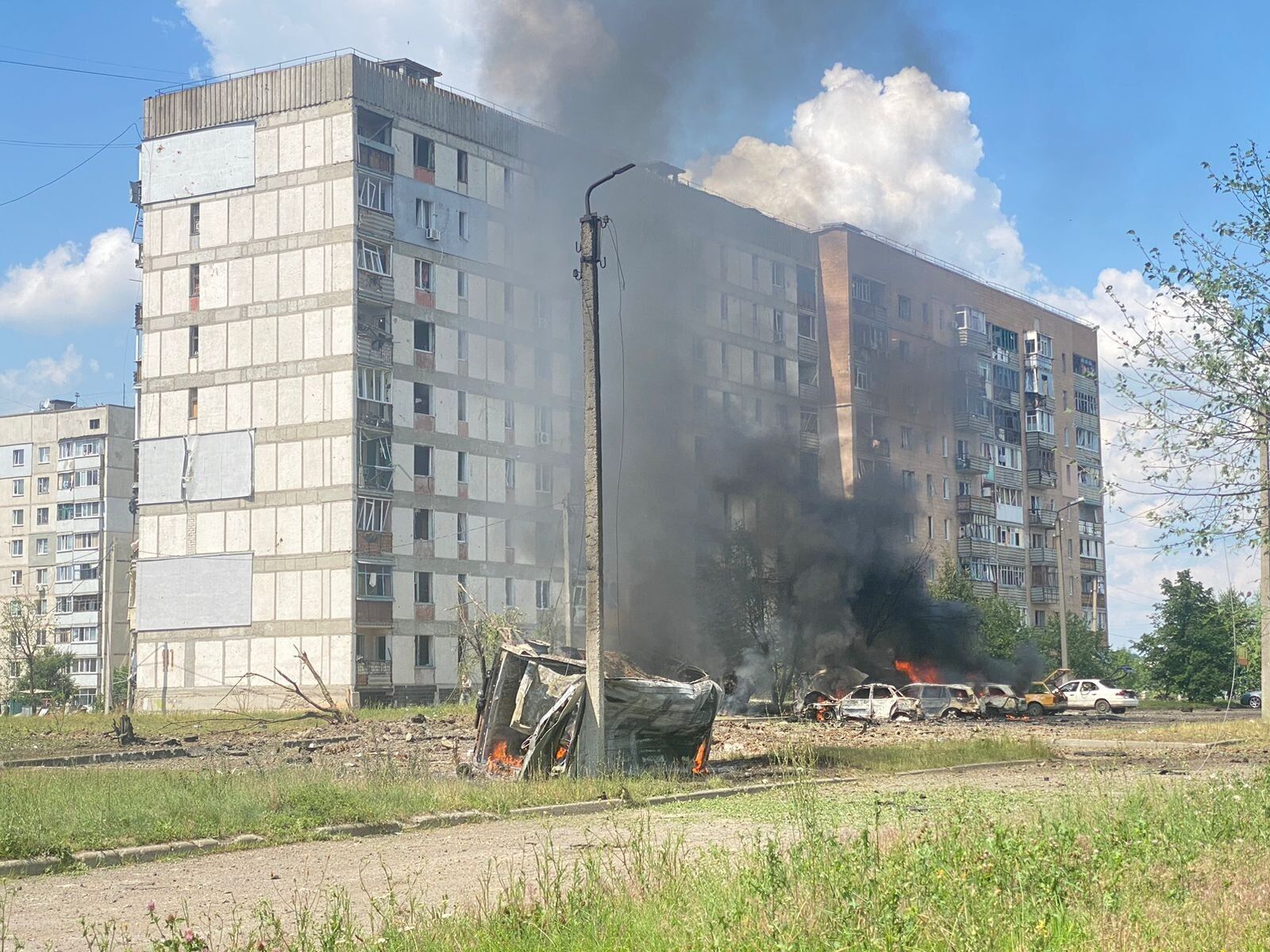 Окупанти вдарили по Первомайському на Харківщині, постраждало понад 38 осіб: із них 12 – діти. Фото