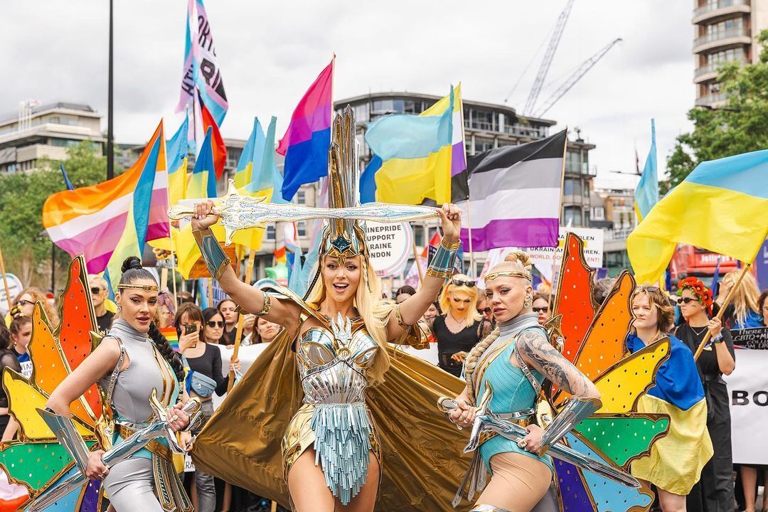 Олю Полякову захейтили через участь у ЛГБТ-прайді в Лондоні: співачка емоційно відповіла. Відео