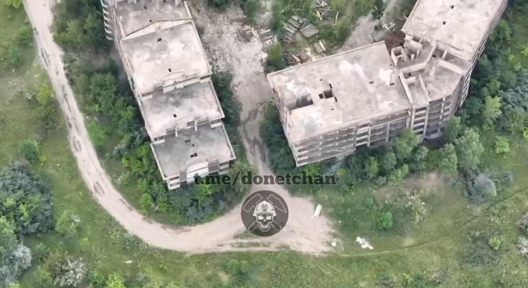"Фаер-шоу" было ярким: видео мощного взрыва на складе БК оккупантов в Макеевке и фото последствий