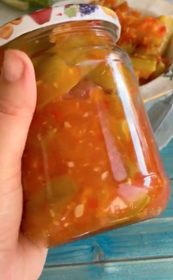 Готова кабачкова закуска