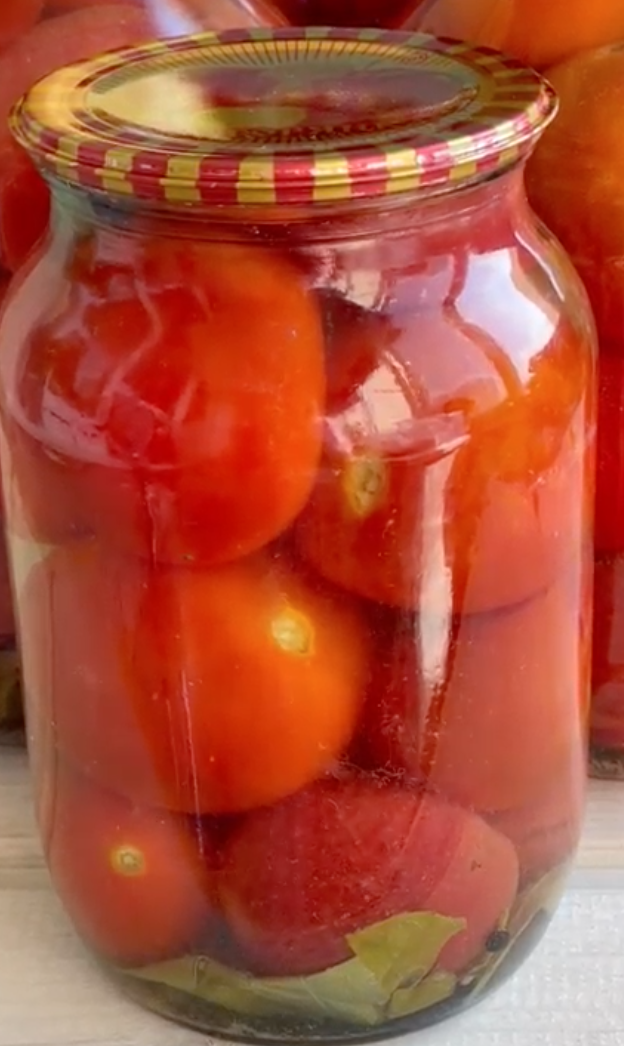 Готові помідори