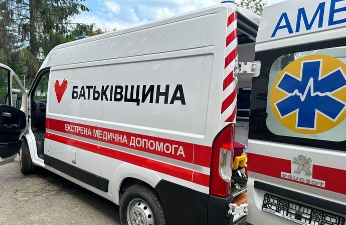 "Батькивщина" начала волонтерскую программу, которая обеспечит военных автомобилями скорой помощи