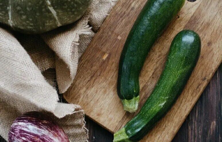 Самые вкусные малосольные кабачки, которые можно есть через несколько часов: как приготовить