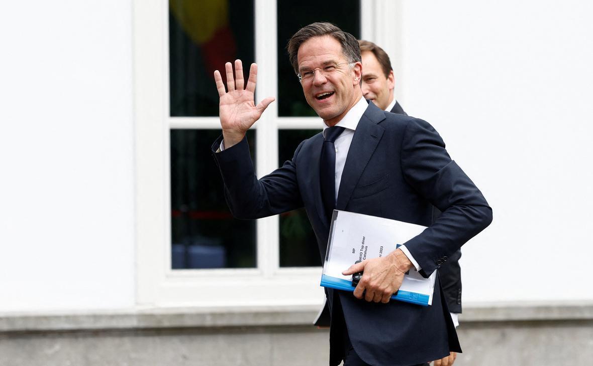 Премьер-министр Нидерландов подал в отставку: правящая коалиция распалась