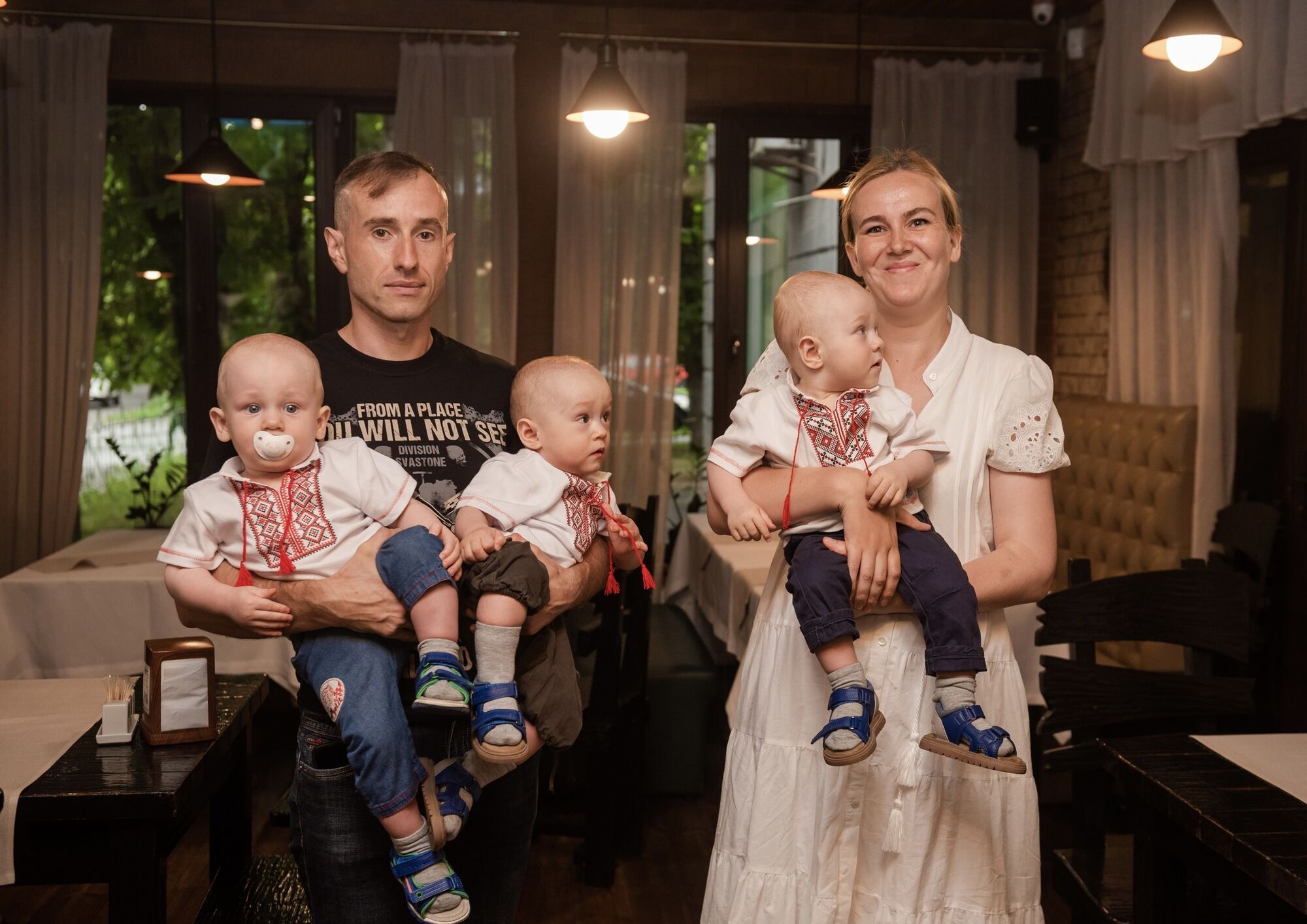 Торік у сім'ї офіцерів народилася трійня: командування Об'єднаних сил ЗСУ привітало іменинників