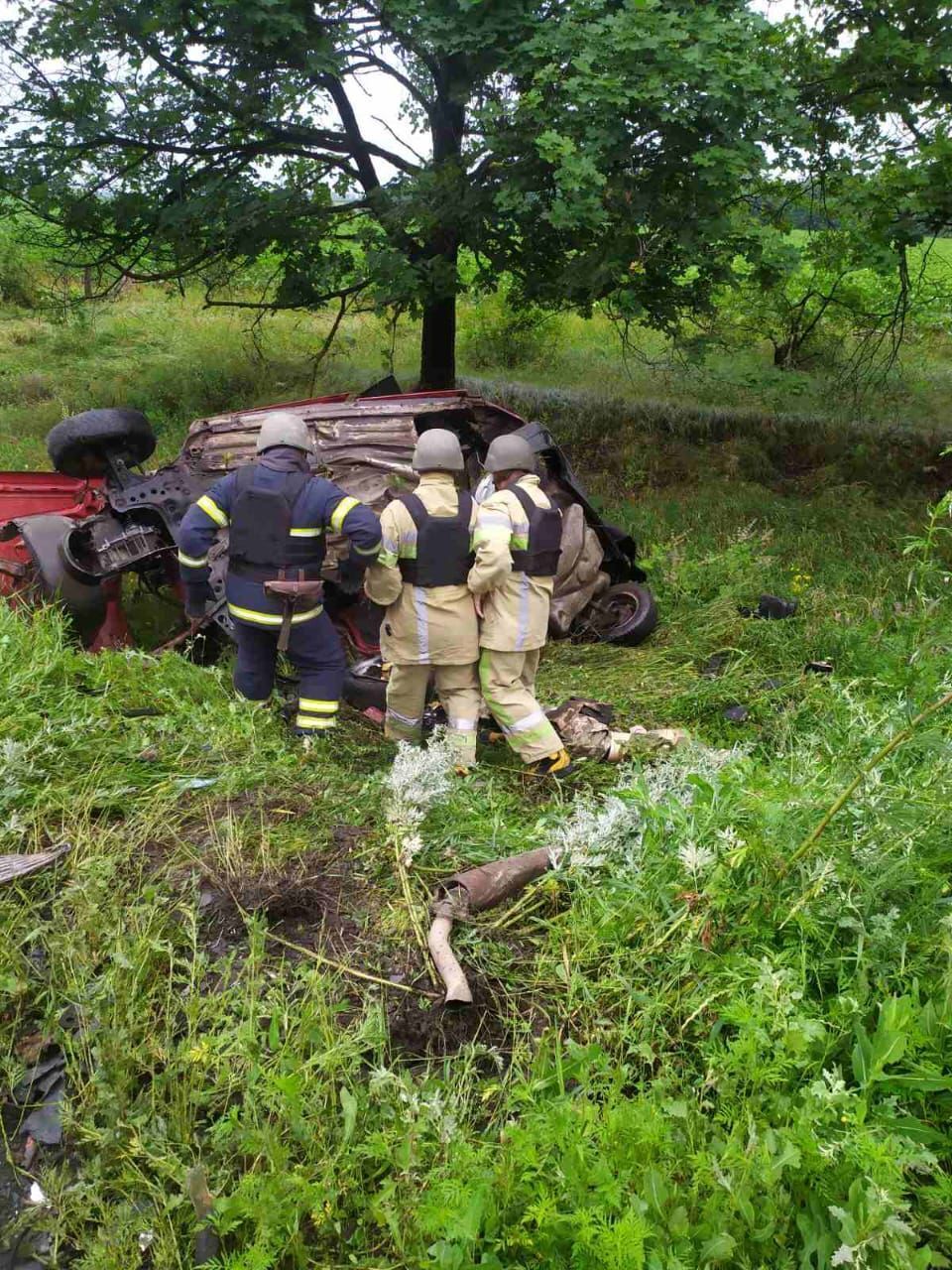 На Харківщині трапилася потрійна ДТП: загинув військовий