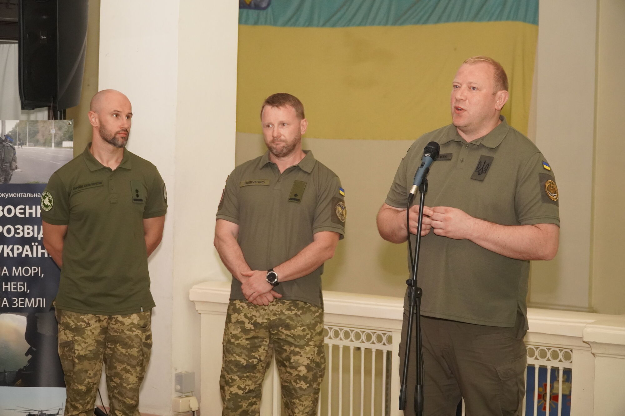 У річницю встановлення українських прапорів на Зміїному військовим аташе  презентували фільм про героїчні події
