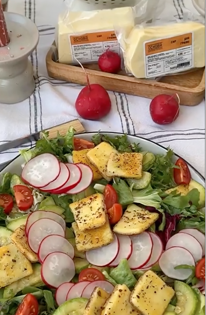 Як швидко приготувати смачний салат з кабачків