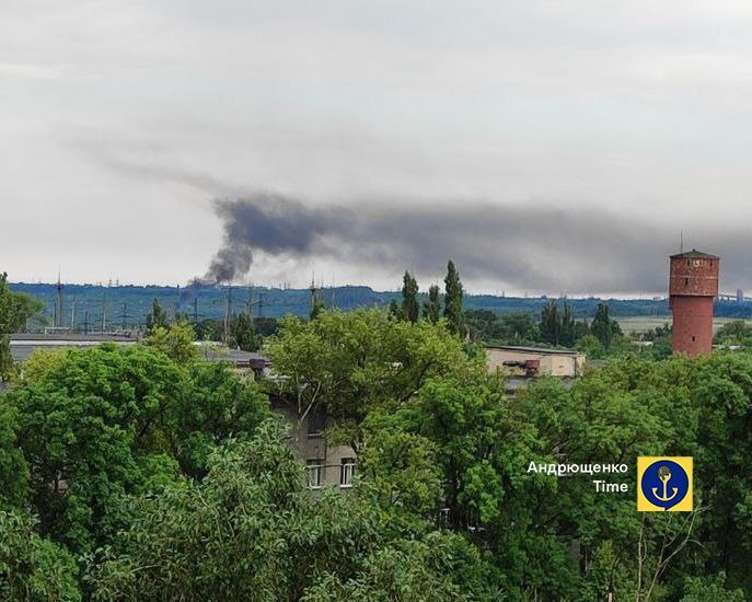 В Донецке и под Макеевкой "хлопок": виднеется густой дым. Фото