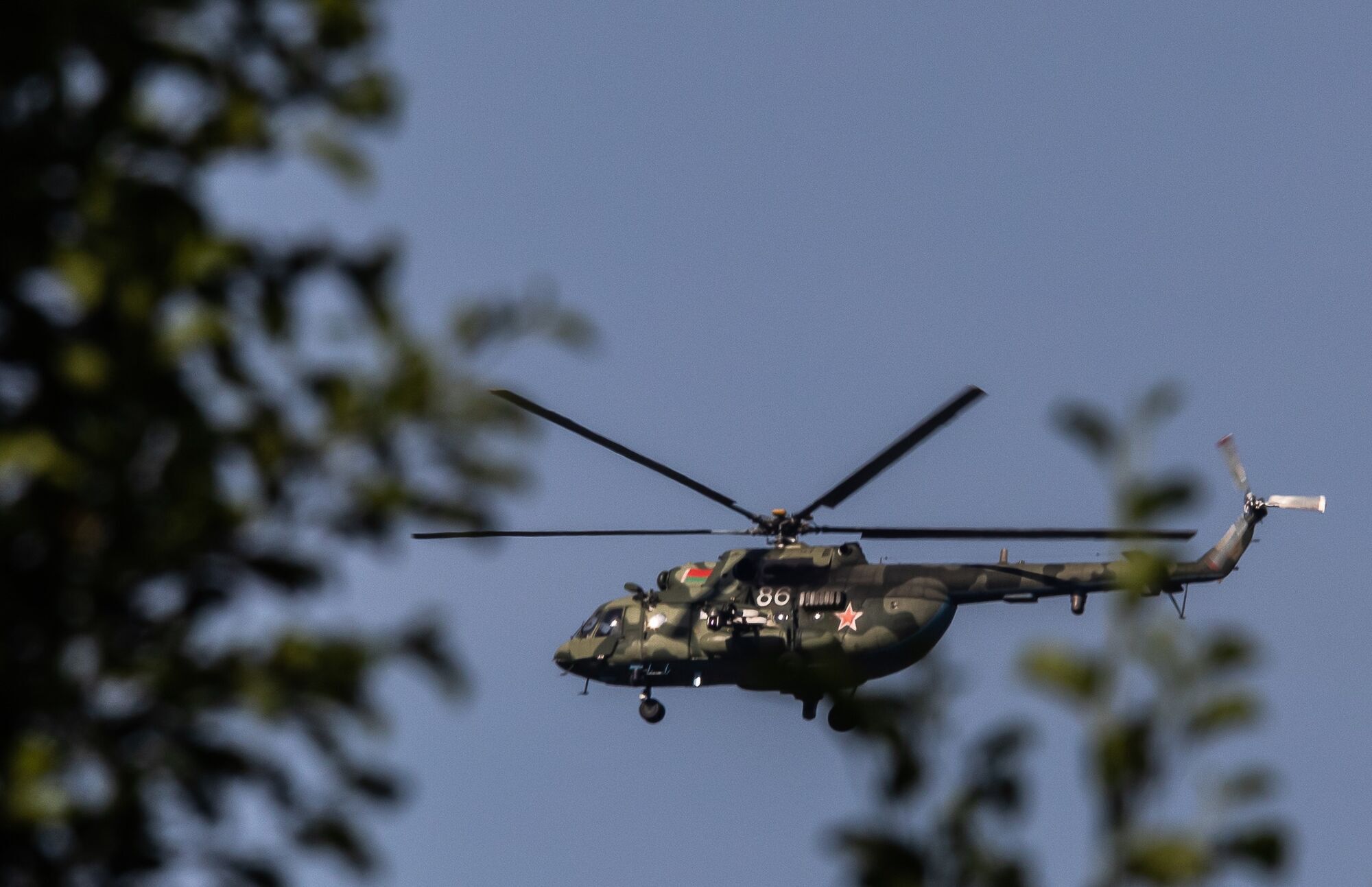 Білоруські вертольоти порушили повітряний простір Польщі: про інцидент повідомили НАТО