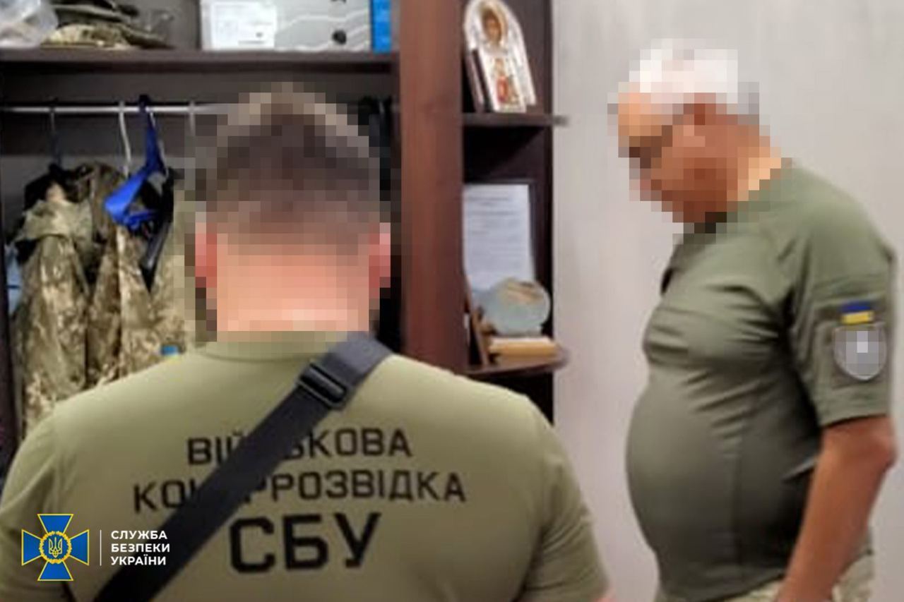 В Одессе разоблачили военного, который требовал "откаты" за ремонт казарм для мобилизованных. Фото
