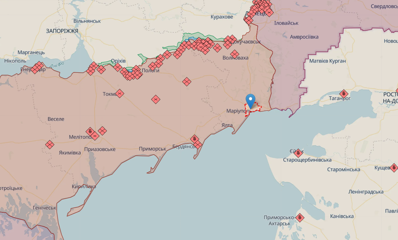 Будують оборонні споруди і мінують територію: в Маріуполі окупанти готуються до контрнаступу ЗСУ