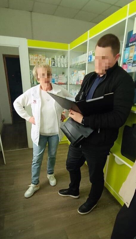 Полиция Киева разоблачила дельцов, переправлявших поддельные лекарства для онкобольных из РФ в Украину. Фото