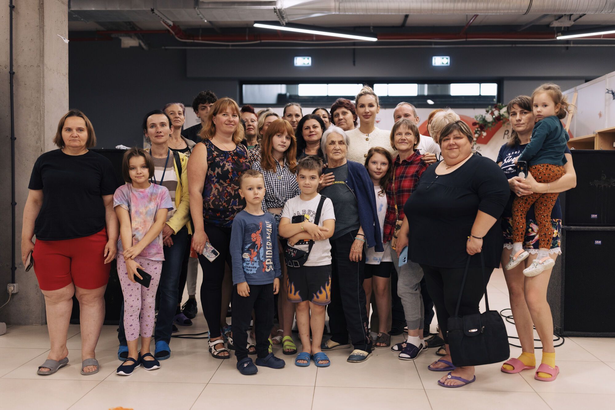 "Нет предела жестокости и бесчеловечности нашего врага": Лобода посетила украинских беженцев в Варшаве и показала, как они живут