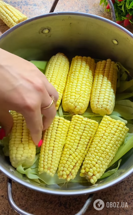 С чем варить кукурузу, чтобы она была мягкой и сочной: неожиданные ингредиенты