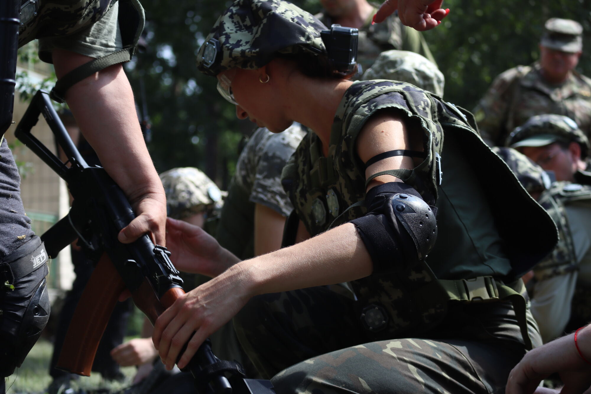 Імітація боїв у місті: як у Києві добровольці проходять курси Національного спротиву