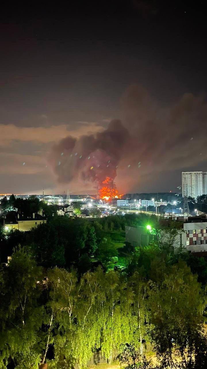 Подмосковье снова пылает: в Одинцово разгорелся пожар, который виден за километры. Фото и видео