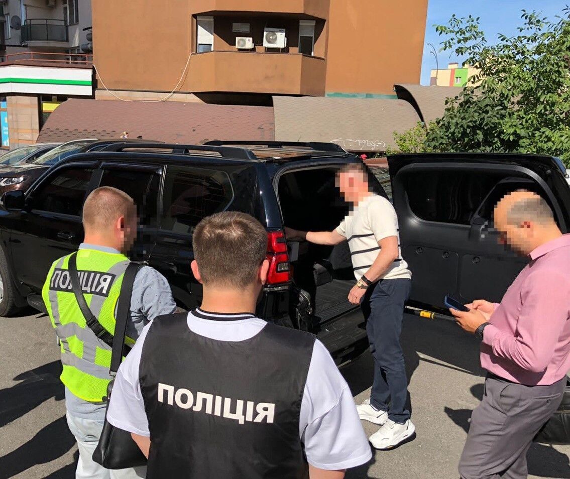 В Киеве разоблачили директора фабрики, который "заработал" более 35 млн грн на некачественной форме для ВСУ. Фото