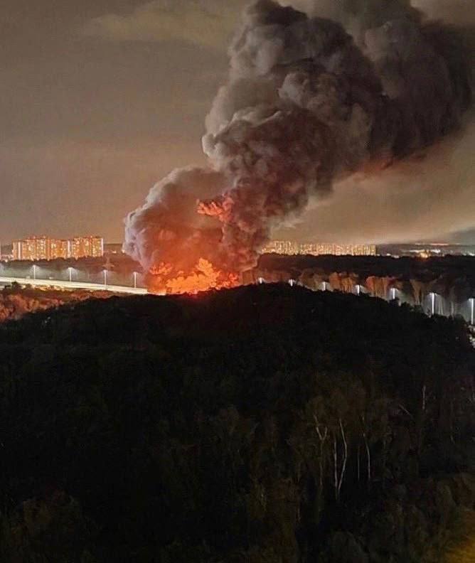 Підмосков'я знову палає: в Одинцово розгорілася пожежа, яку видно за кілометри. Фото і відео