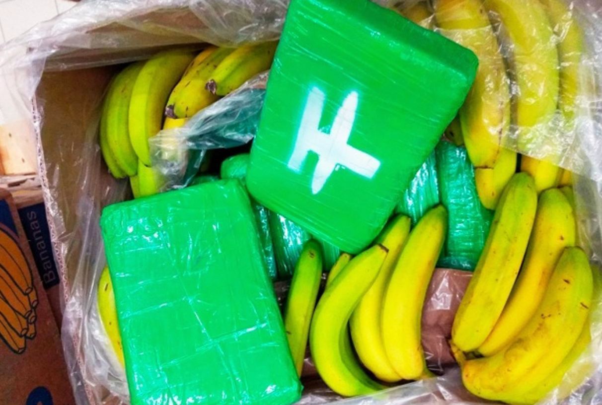 В чешском супермаркете в ящиках с бананами обнаружили 646 кг кокаина. Фото