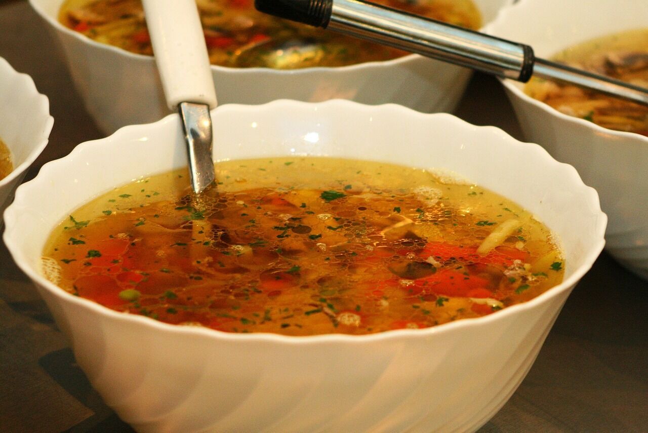 Что нельзя добавлять в бульон и суп