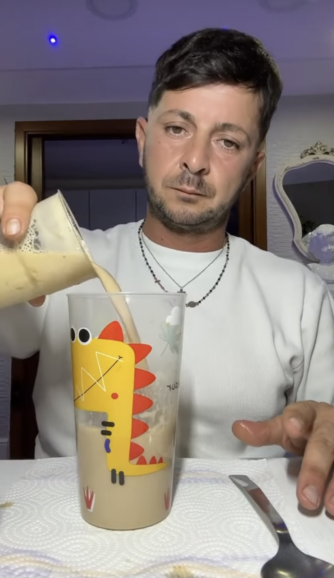 У мережі знайшли "двійника" Володимира Зеленського: він – продавець риби в Неаполі та зірка TikTok. Фото і відео