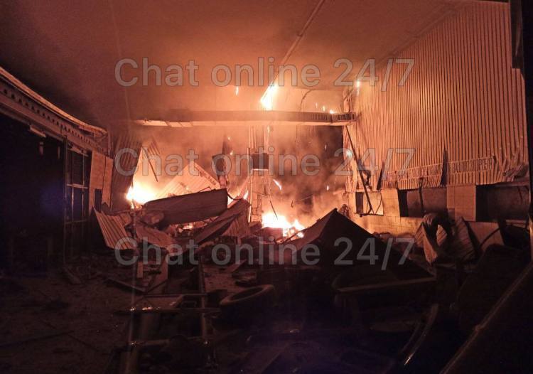 Оккупанты обстреляли Краматорск из ЗРК С-300 и попали в склады с продуктами: есть погибшие и раненые. Фото