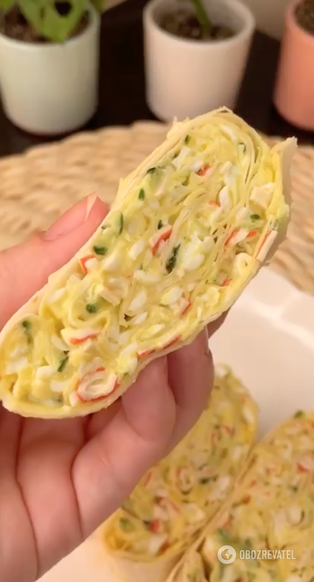 Смачний закусочний рулет із лаваша