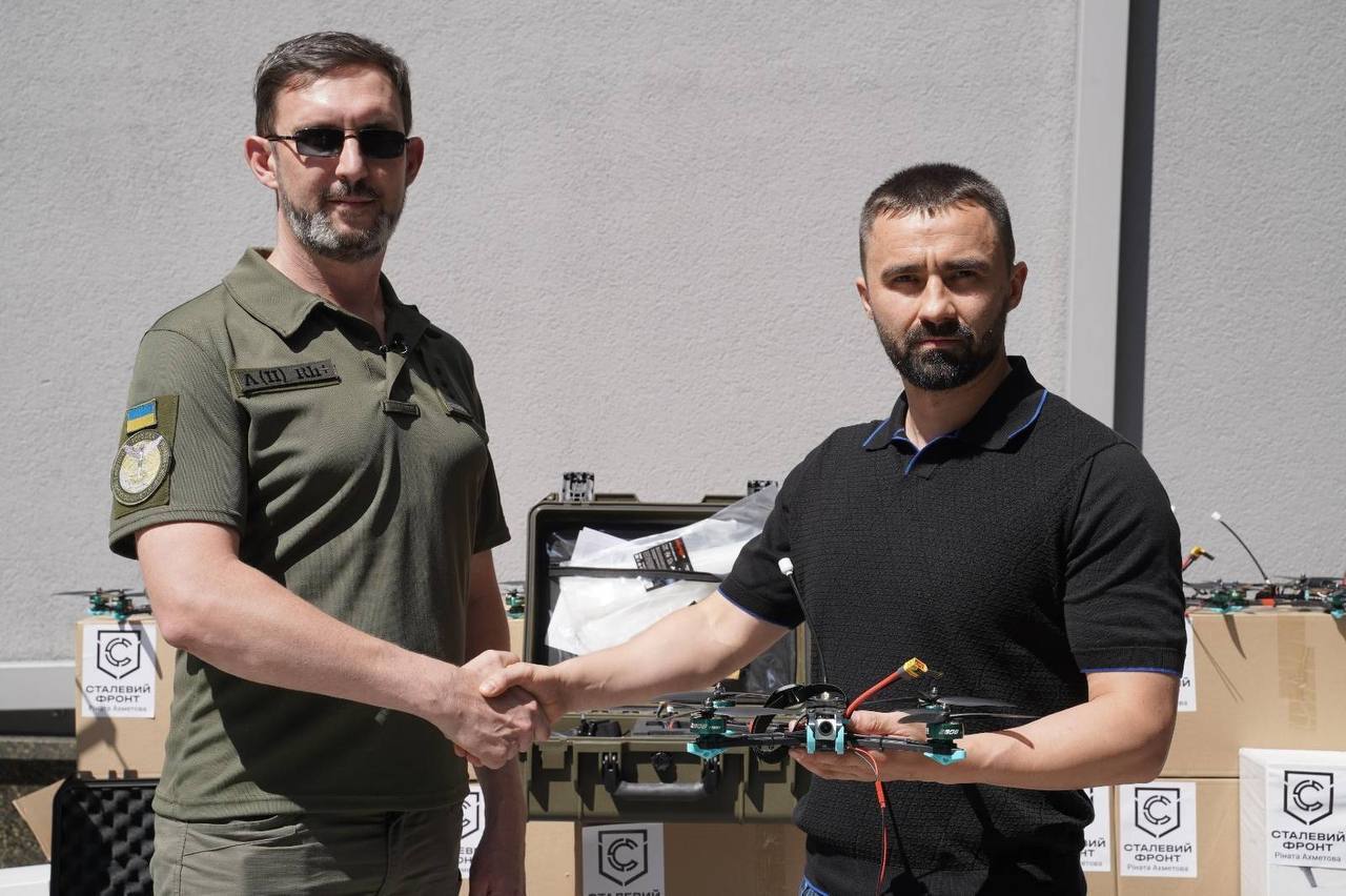 "Стальной фронт" передал разведчикам партию из 250 дронов на сумму 10 миллионов гривен