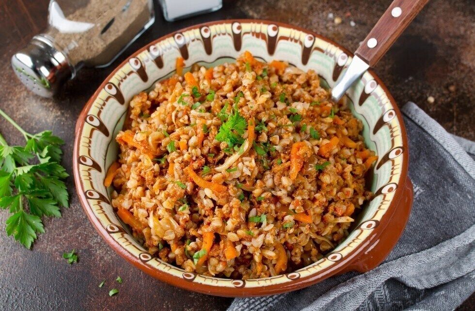 Вкусная гречка с морковью и мясом