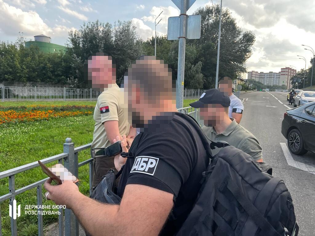 В Киеве сообщили о подозрении главе ВВК: подделывал справки о непригодности к военной службе. Фото и видео