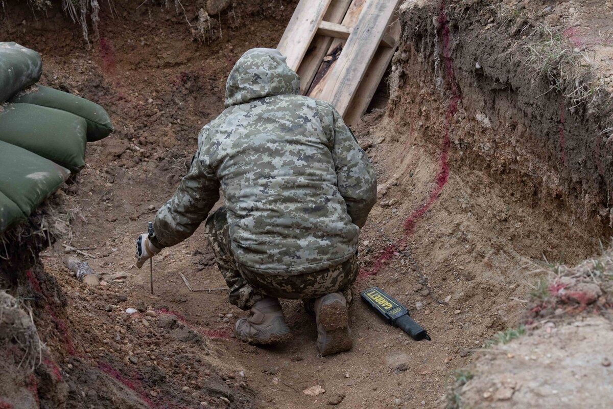 Сотрудничество в рамках UNIFIER: канадские военные показали, как учат украинских саперов. Фото