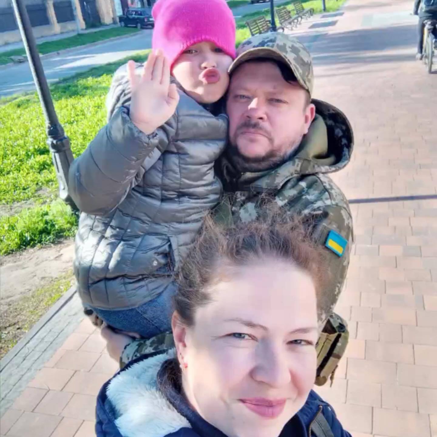 У Чернігові попрощалися з 6-річною Софійкою, яку РФ вбила ракетним ударом по місту. Відео