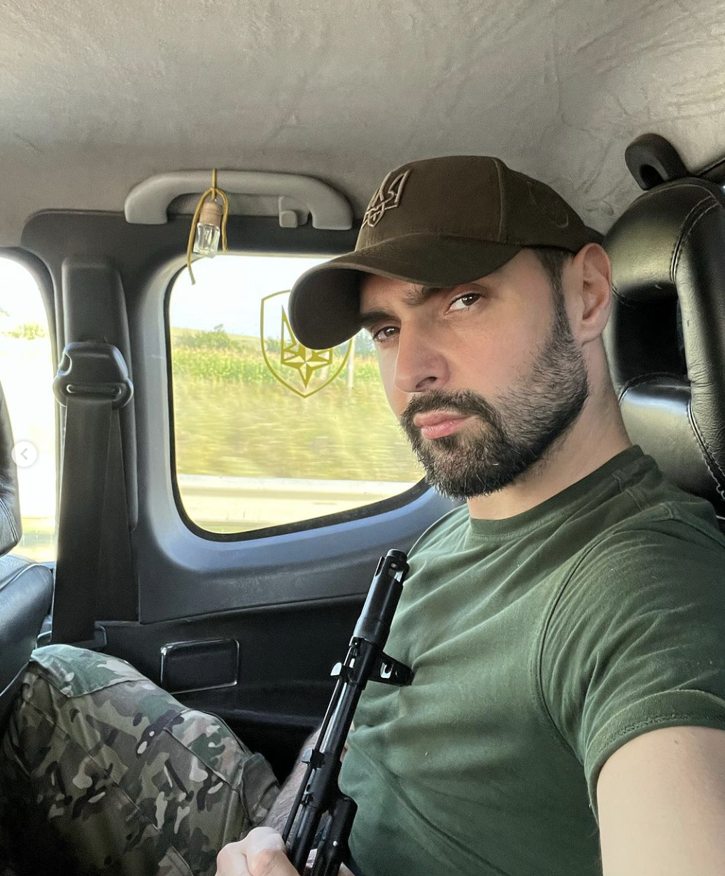 Мобилизованный Козловский неожиданно вернулся в Киев и готовится к концерту в Ривне: когда певец вернется на передовую