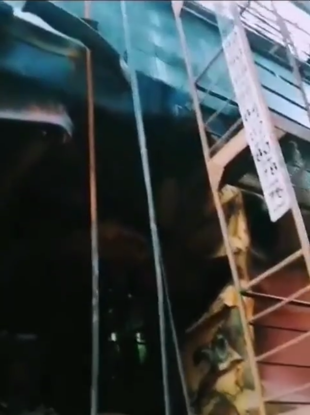 В сети показали видео якобы с поврежденным морским дроном российским танкером SIG