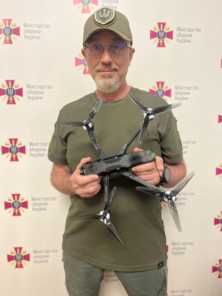 ВСУ принимают на вооружение новую модель FPV-дрона: Резников раскрыл подробности. Фото