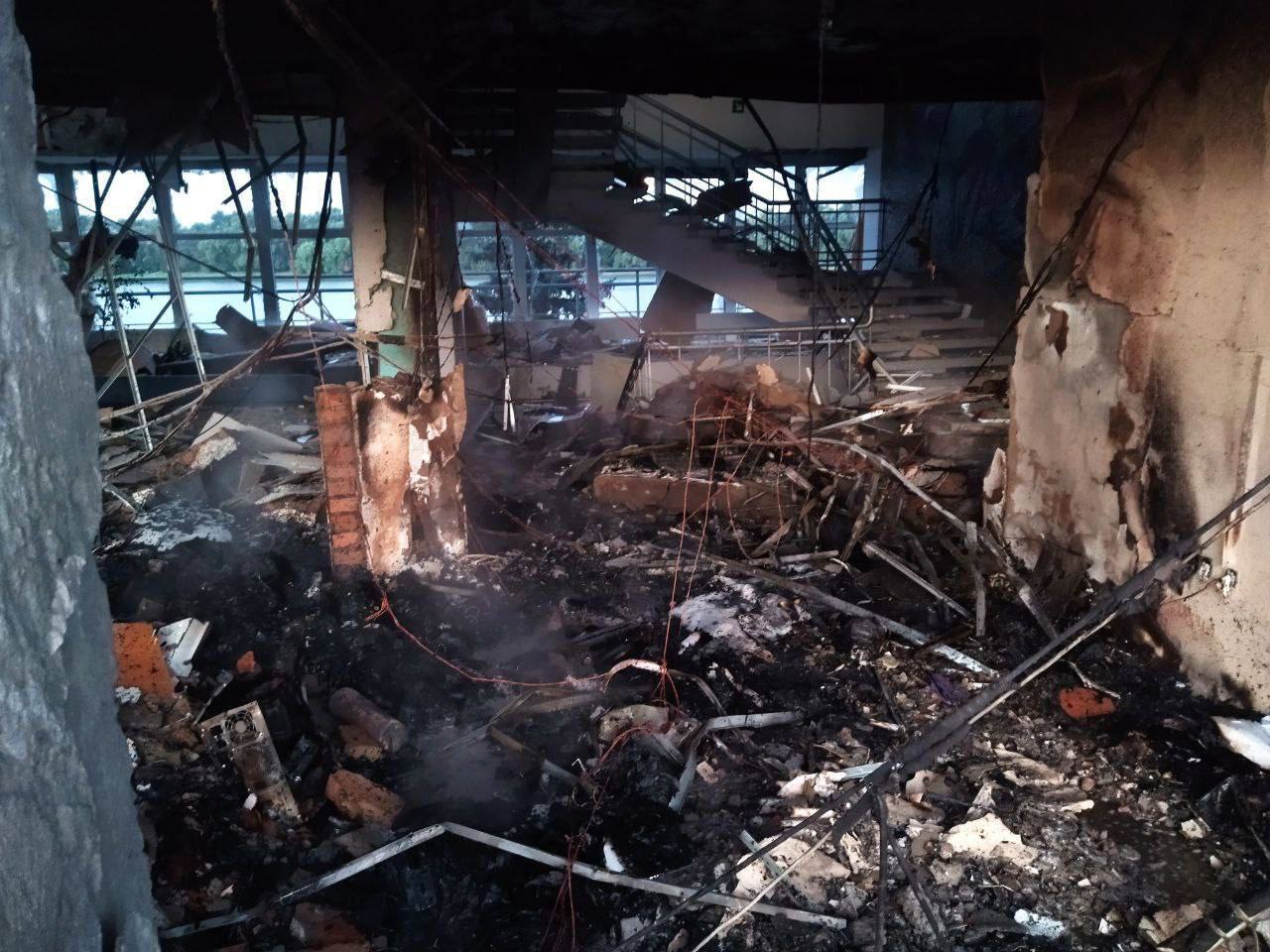 Оккупанты ночью ударили дронами по объектам портовой и промышленной инфраструктуры Одесщины: вспыхнули пожары. Фото