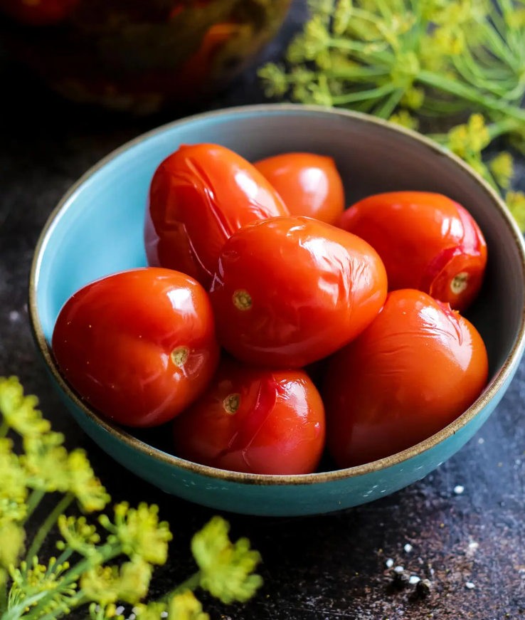 Рецепт маринованих помідорів на трилітрову банку